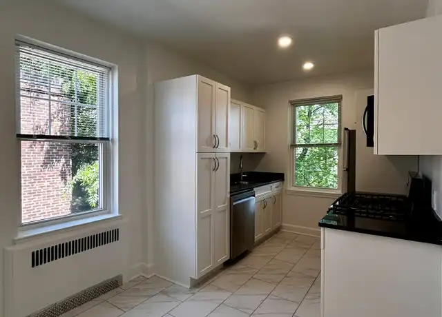 Property at 71 Kilsyth Rd Unit 15, Brighton, MA, 02135, 1 bed, 1 bath, [object Object]