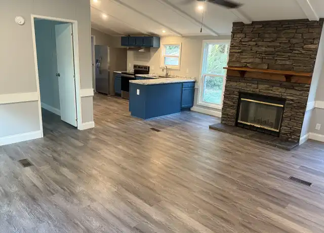 Property at 1316 Robinson Rd, Loudon, TN, 37774, 3 beds, 2 baths, [object Object]