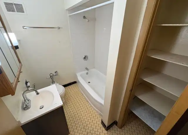 Property at 5411 W Vliet St Unit 8, Milwaukee, WI, 53208, 1 bed, 1 bath, [object Object]