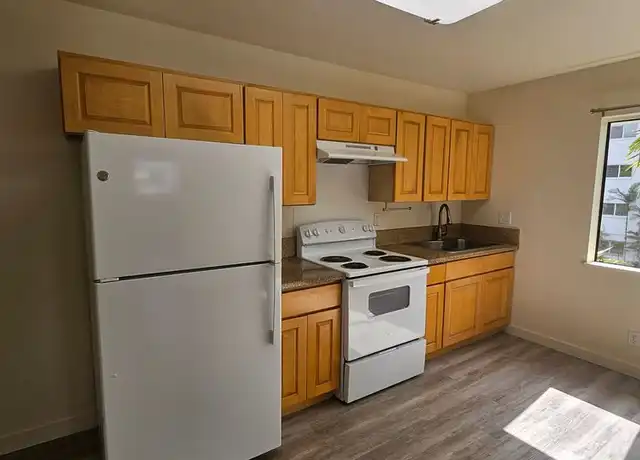Property at 40 Maile St Unit 207, Hilo, HI, 96720, 2 beds, 1 bath, [object Object]