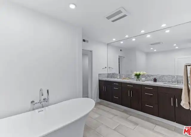 Property at 133 S Oakhurst Dr #108, Beverly Hills, CA, 90212, 2 beds, 2 baths, [object Object]
