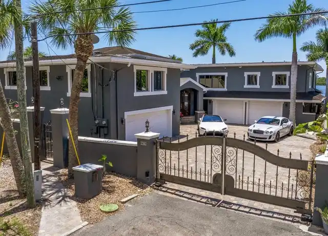 Property at 2785 Bayside Dr S, St Petersburg, FL, 33705, 8 beds, 6.5 baths, [object Object]