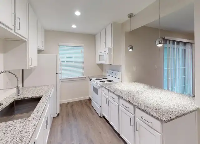 Property at Mosswood Apartments - 1906 Sam Houston Dr, Victoria, TX, 77901, 2-3 beds, 1-2 bath, [object Object]