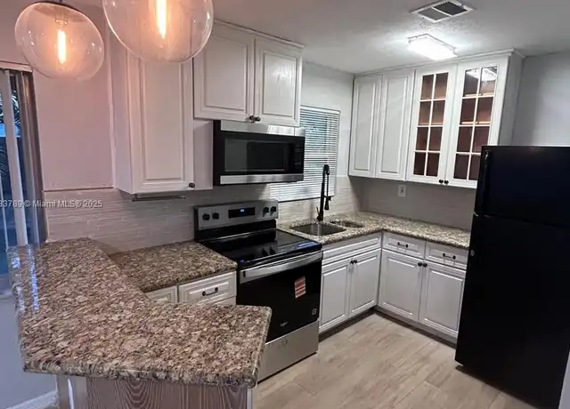 Property at 1134 NW 6th Ave Unit 2, Fort Lauderdale, FL, 33311, 1 bed, 1.5 baths, [object Object]
