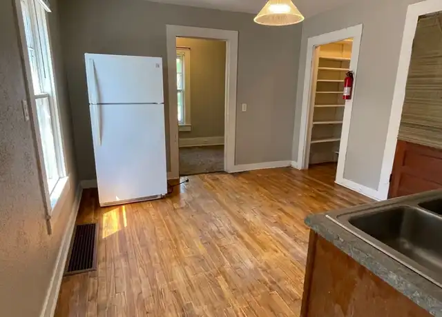 Property at 828 Chippewa St Unit CH830X, Eau Claire, WI, 54703, 2 beds, 1 bath, [object Object]