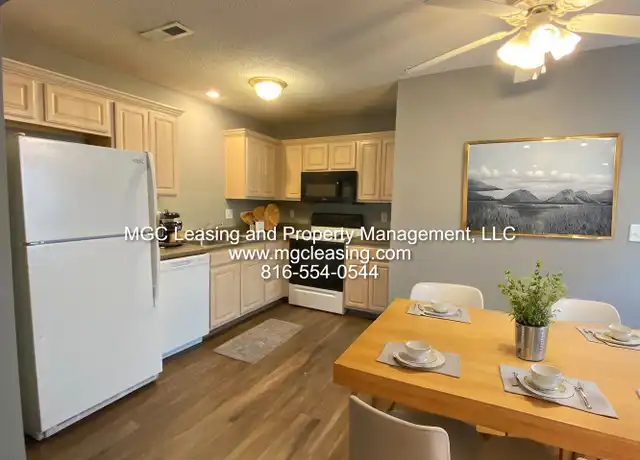 Property at 901 Garden Way, Harrisonville, MO, 64701, 3 beds, 2.5 baths, [object Object]