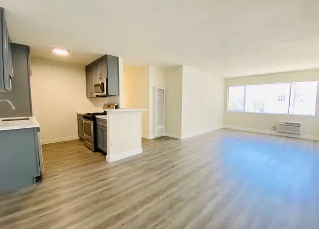 Property at 6941 Hazeltine Ave Unit 05, Van Nuys, CA, 91405, 1 bed, 1 bath, [object Object]