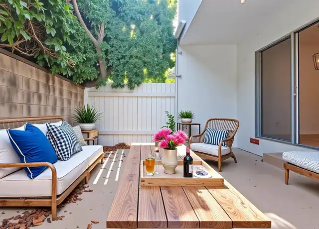 Property at 1814 9th St Unit 103, Santa Monica, CA, 90404, 2 beds, 1.5 baths, [object Object]