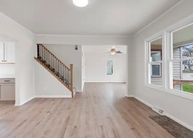 Property at 617 E Randall St, Shawano, WI, 54166, 3 beds, 1 bath, [object Object]