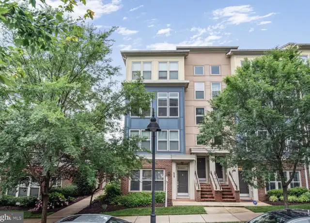 Property at 629 Diamondback Dr Unit 16A, Gaithersburg, MD, 20878, 3 beds, 2.5 baths, [object Object]