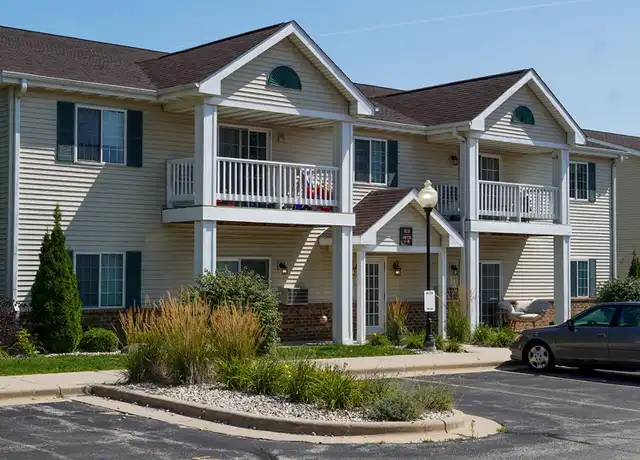 Property at 313 James St Unit 323 2, Slinger, WI, 53086, 3 beds, 1.5 baths, [object Object]