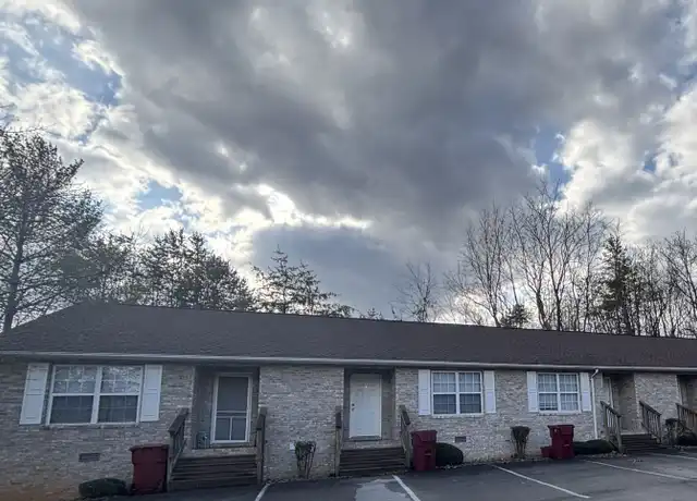Property at 2820 Plymouth Rd Unit 2820-1, Johnson City, TN, 37601, 1 bed, 1 bath, [object Object]