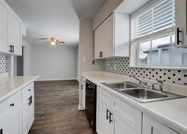 Property at 303 E 9th St Unit 11, Houston, TX, 77007, 1 bed, 1 bath, [object Object]