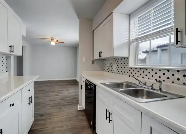 Property at 303 E 9th St Unit 11, Houston, TX, 77007, 1 bed, 1 bath, [object Object]