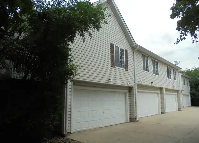 Property at 51 N Macgillis Dr, Round Lake, IL, 60073, 3 beds, 2 baths, [object Object]