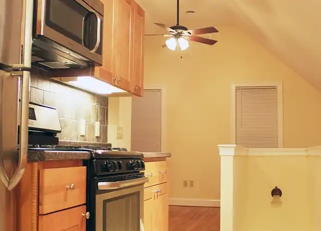 Property at 162 North St Unit 1, Burlington, VT, 05401, 4 beds, 1 bath, [object Object]