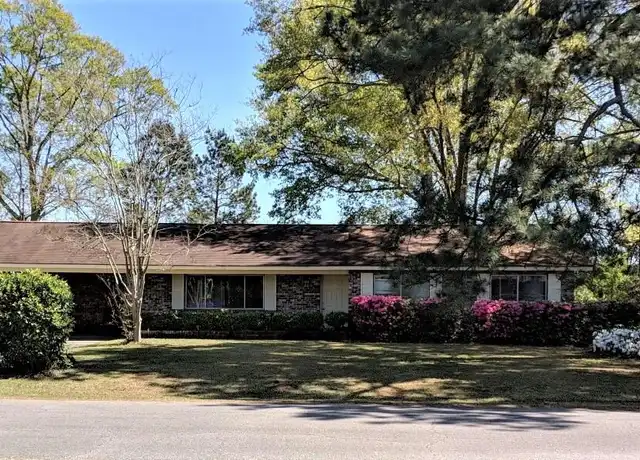 Property at 106 Ford Ave, Hattiesburg, MS, 39402, 3 beds, 2 baths, [object Object]