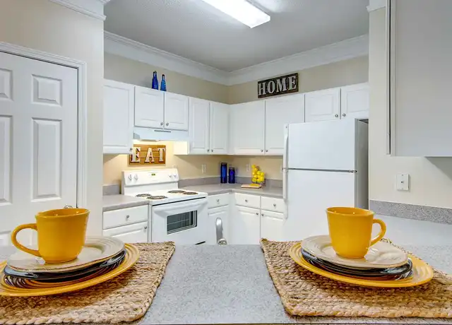 Property at Villas at Hannover - 7305 Hannover Pkwy N, Stockbridge, GA, 30281, 1 bed, 1 bath, [object Object]