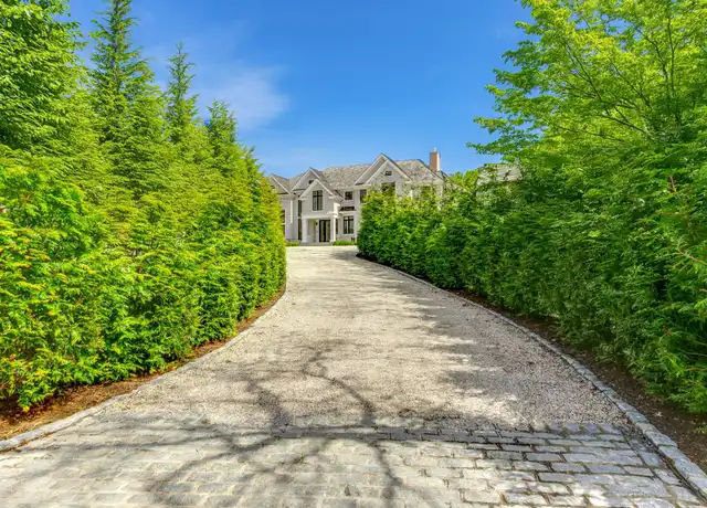 Property at 23 Peach Farm Ln, East Hampton, NY, 11937, 7 beds, 8.5 baths, Contact for Price