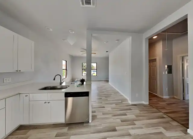 Property at 1010 Pasadena, San Antonio, TX, 78201, 3 beds, 2 baths, [object Object]
