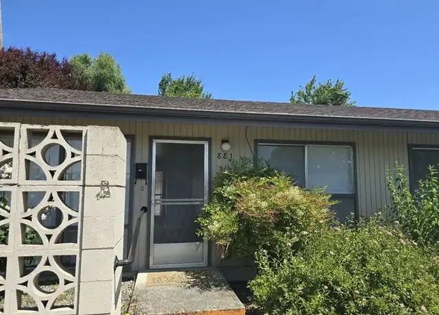 Property at 881 NE Alameda Ave, Roseburg, OR, 97470, 2 beds, 1 bath, [object Object]