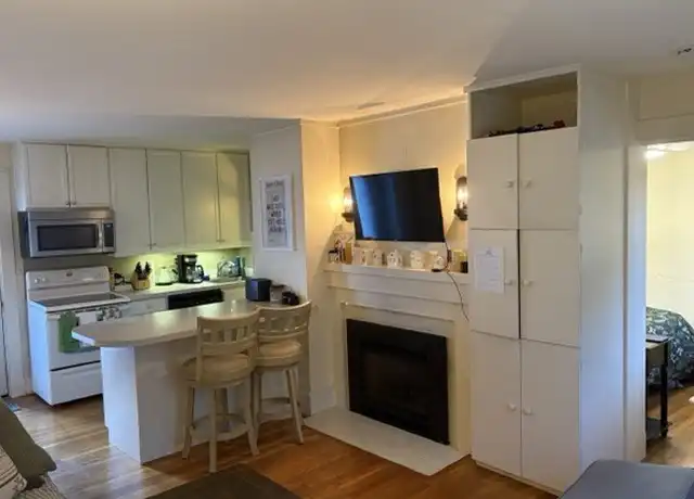Property at 1 School St Unit A, Maynard, MA, 01754, 1 bed, 1 bath, [object Object]