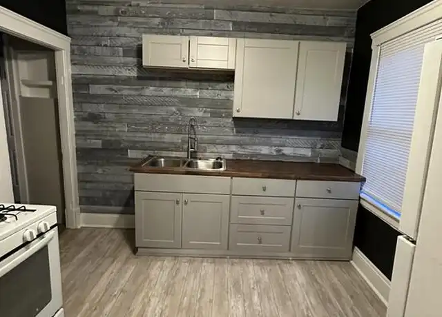 Property at 2637 W 19th St, Cleveland, OH, 44113, 2 beds, 1 bath, [object Object]