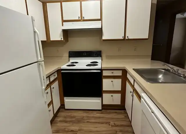Property at 4236 7th Ave NE Unit 8, Seattle, WA, 98105, 2 beds, 1 bath, [object Object]