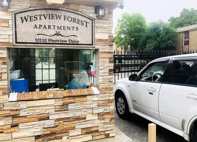 Property at 10110 Westview Dr Unit 3223, Houston, TX, 77043, 1 bed, 1 bath, [object Object]