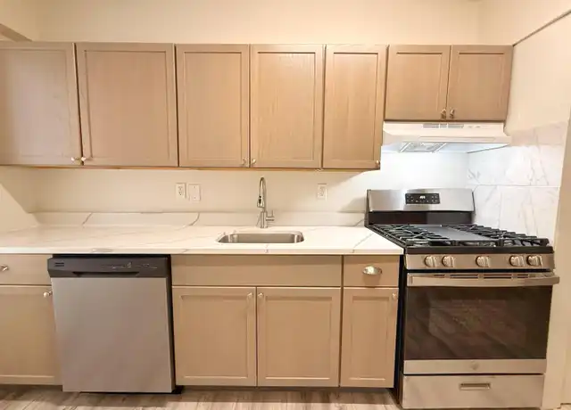 Property at 118 Erie St Unit 2, Jersey City, NJ, 07302, 1 bed, 1 bath, [object Object]
