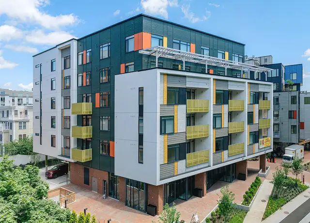 Photo of 605 Concord Ave, Cambridge, MA 02138