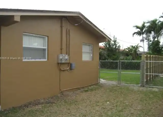 Property at 9617 SW 36th St Unit 0, Miami, FL, 33165, 2 beds, 1 bath, [object Object]