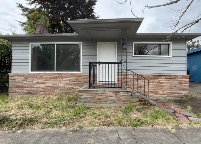 Property at 3515 SE 28th Pl, Portland, OR, 97202, 3 beds, 2 baths, [object Object]