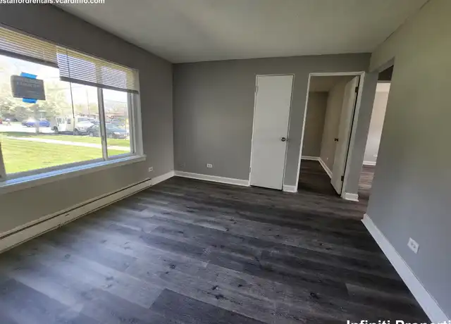Property at 2113 W 119th St Unit 6, Blue Island, IL, 60406, 2 beds, 1 bath, [object Object]