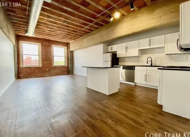 Property at 204 Walnut St Unit 415, Kansas City, MO, 64106, 1 bed, 1 bath, [object Object]