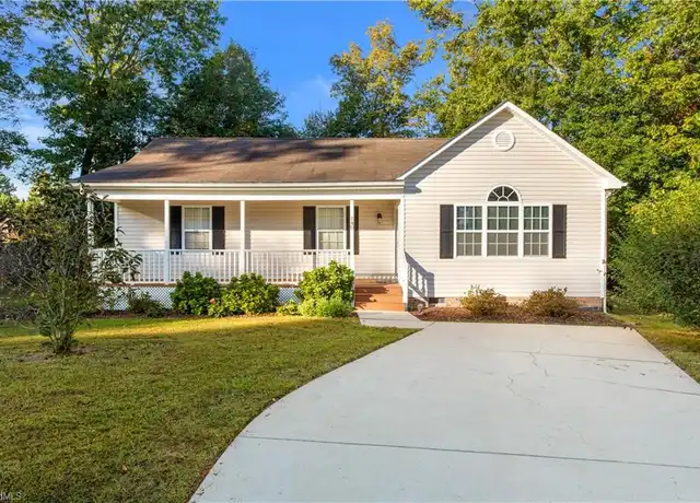 Property at 140 Camillabrook Ct, Kernersville, NC, 27284, 3 beds, 2 baths, [object Object]