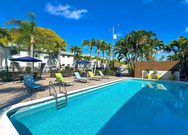 Photo of 530 NE 47th St, Boca Raton, FL 33431