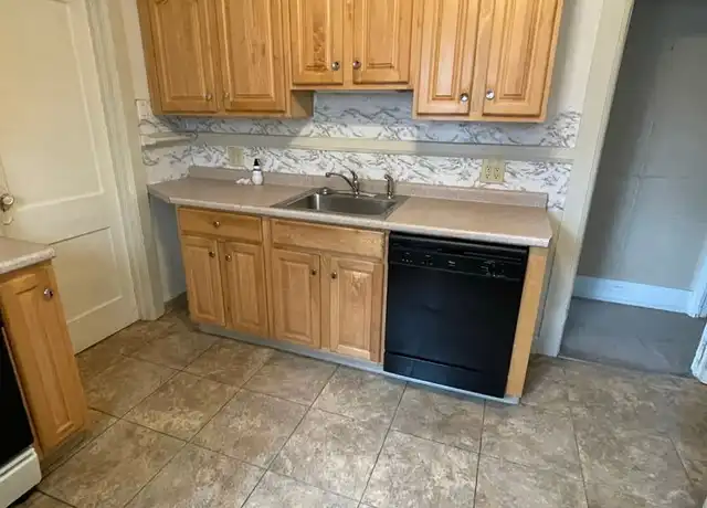 Property at 1053 W 25th St Unit 1st Floor, Erie, PA, 16502, 2 beds, 1 bath, [object Object]