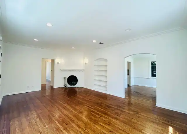 Property at 132 S Roxbury Dr Unit 1345, Beverly Hills, CA, 90212, 2 beds, 2 baths, [object Object]