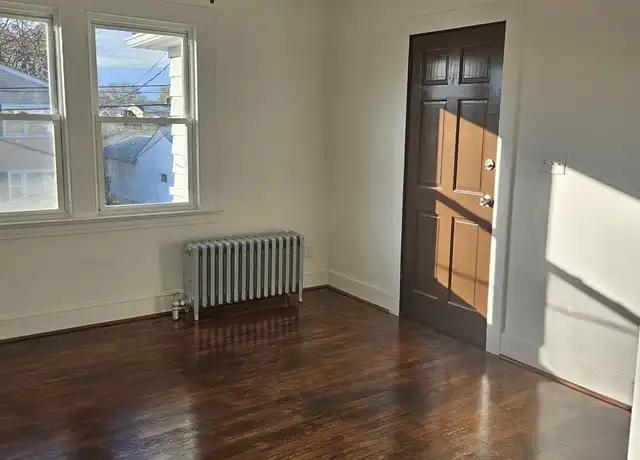 Property at 65 Pine St Unit 2nd floor, Hamden, CT, 06514, 2 beds, 1 bath, [object Object]