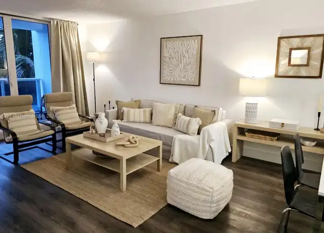 Property at 2301 Collins Ave #333, Miami Beach, FL, 33139, 1 bed, 1.5 baths, [object Object]