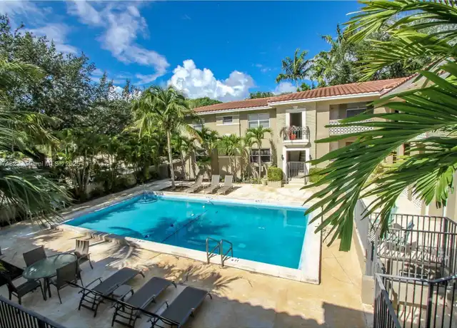 Property at 125 Edgewater Dr Unit 7, Coral Gables, FL, 33133, 0 beds, 1 bath, [object Object]