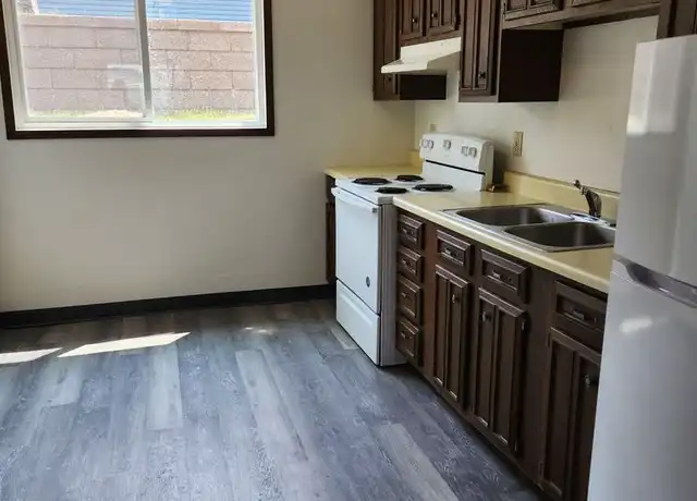 Property at 3430 12th Ave SW, Cedar Rapids, IA, 52404, 2 beds, 1 bath, [object Object]