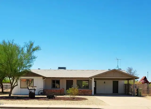 Property at 6017 W Paradise Ln, Glendale, AZ, 85306, 4 beds, 2 baths, [object Object]
