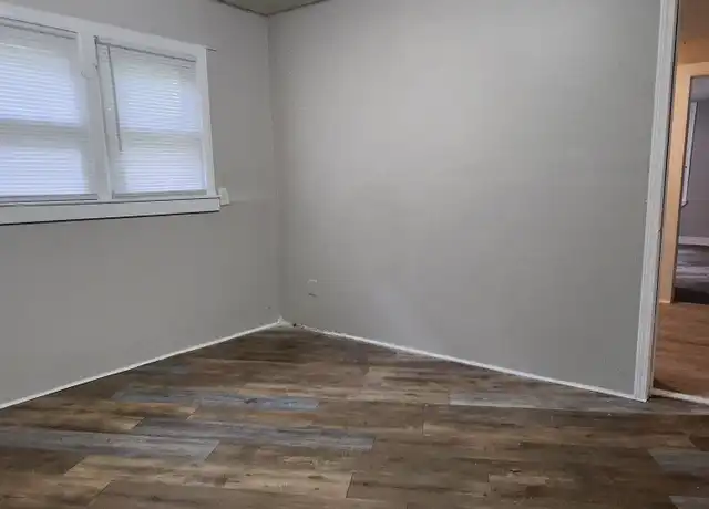 Property at 609 Hillcrest St, Charlotte, NC, 28206, 3 beds, 2 baths, [object Object]