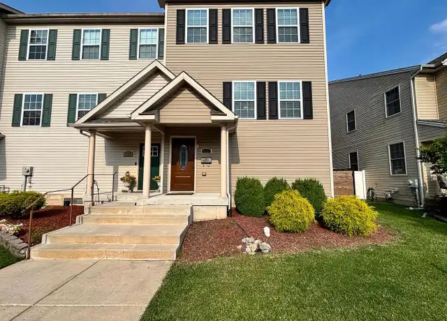 Property at 533 Maple St, Bristol, PA, 19007, 3 beds, 2.5 baths, [object Object]