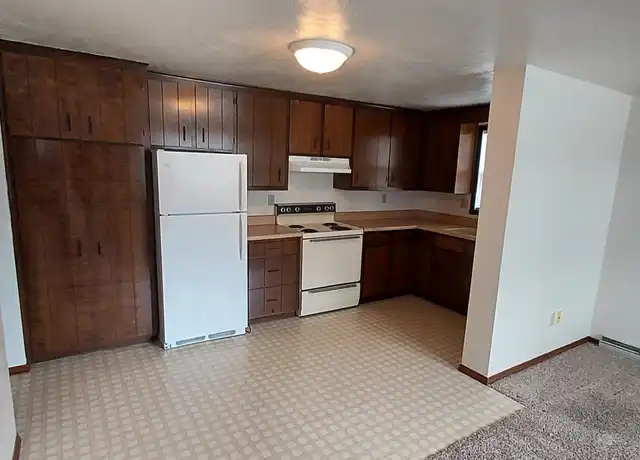 Property at 830 12th Ave, Green Bay, WI, 54304, 1 bed, 1 bath, [object Object]