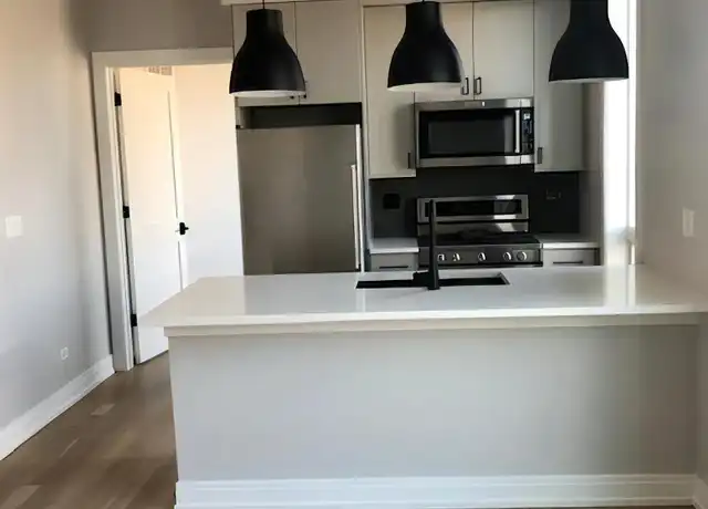 Property at 1046 W Cornelia Ave, Chicago, IL, 60657, 1 bed, 1 bath, [object Object]