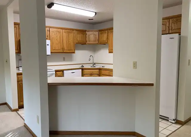 Property at 2802 15th St S, Fargo, ND, 58103, 2 beds, 1 bath, [object Object]