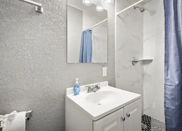 Property at 4848 Philrose Dr, Jacksonville, FL, 32217, 1 bed, 1 bath, [object Object]